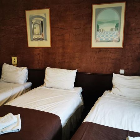 Garni Hotel Oasis Belgrado Exterior foto