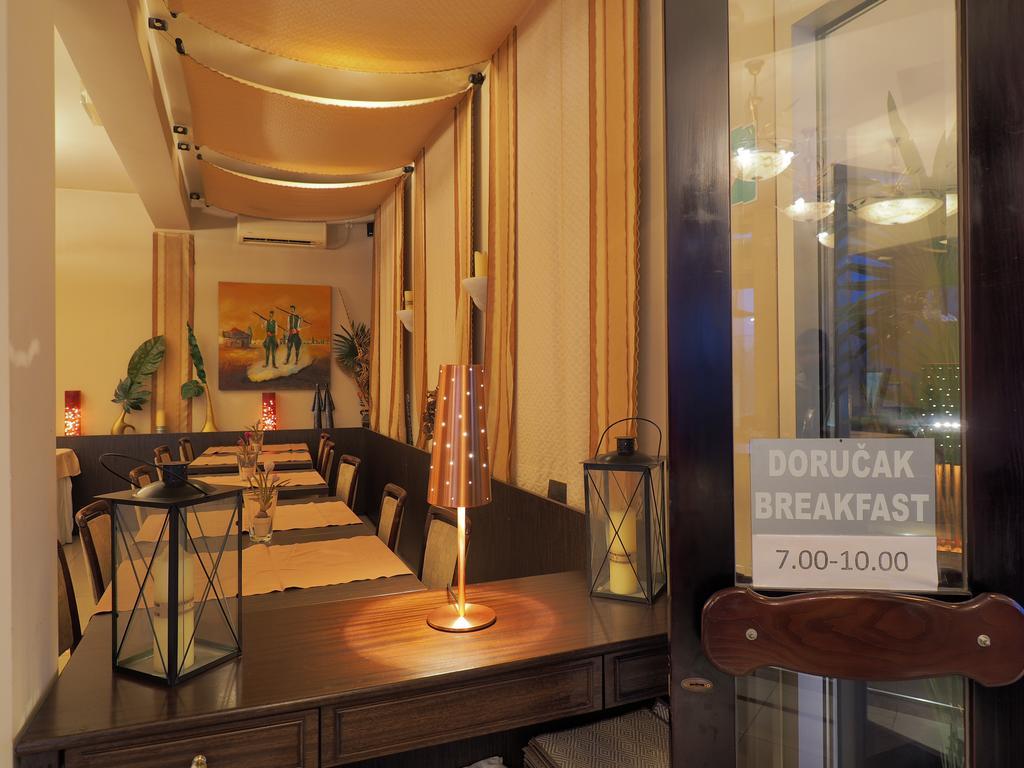 Garni Hotel Oasis Belgrado Exterior foto