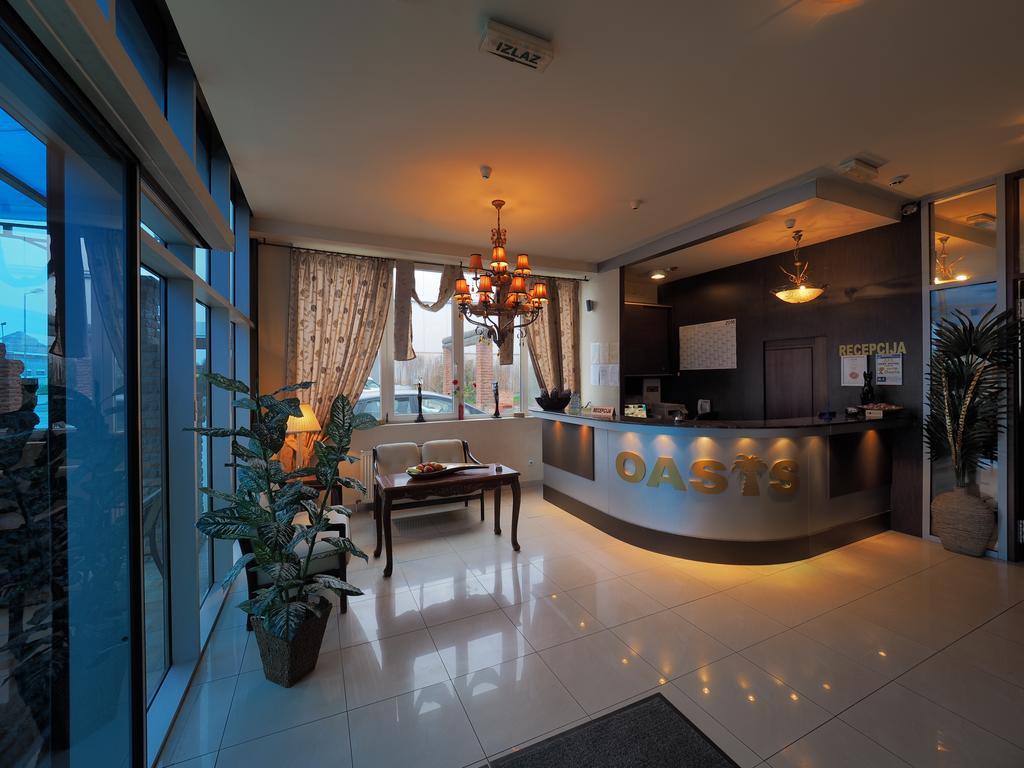 Garni Hotel Oasis Belgrado Exterior foto