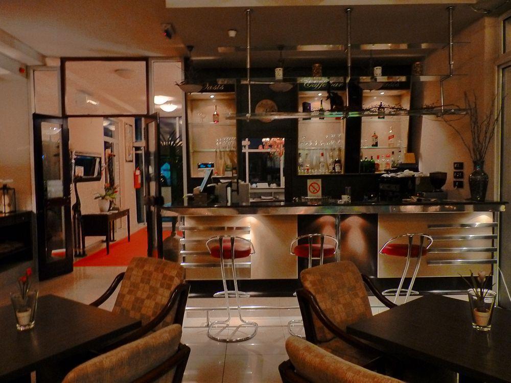 Garni Hotel Oasis Belgrado Exterior foto