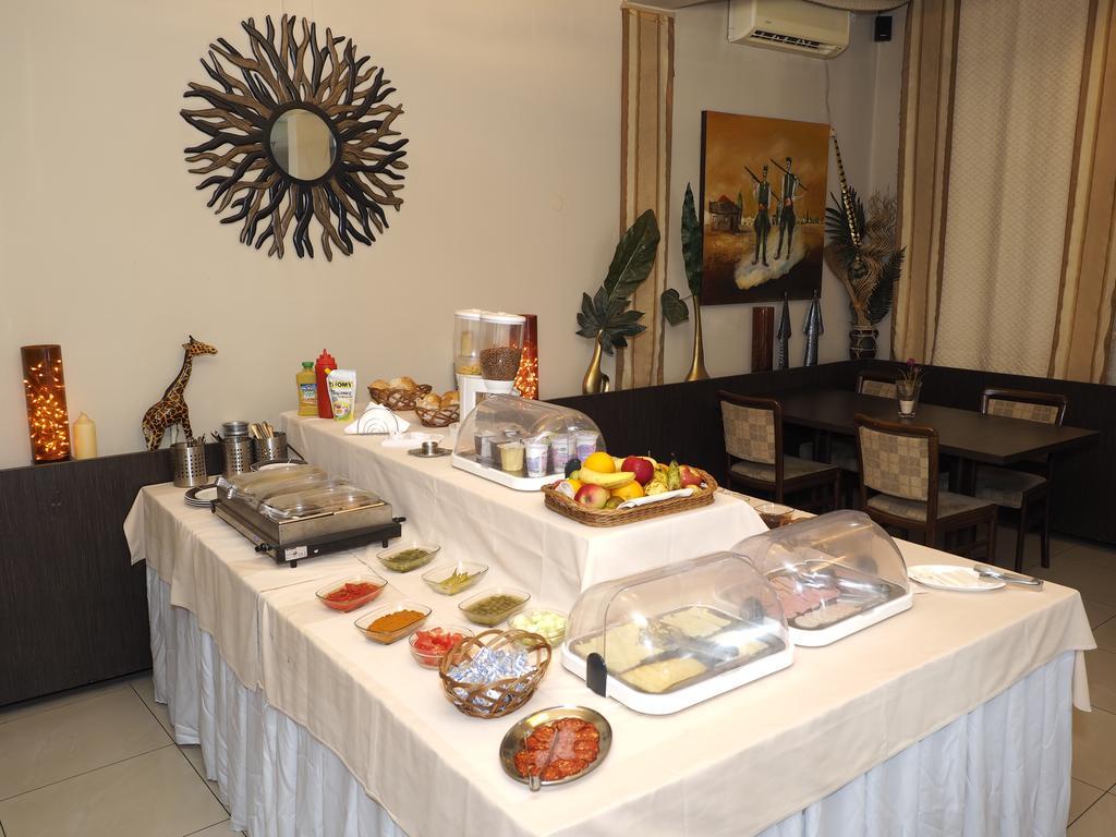 Garni Hotel Oasis Belgrado Exterior foto
