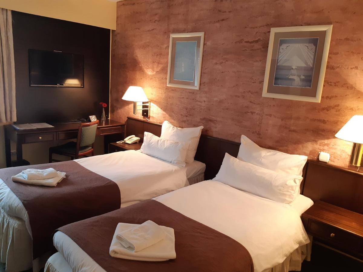 Garni Hotel Oasis Belgrado Exterior foto