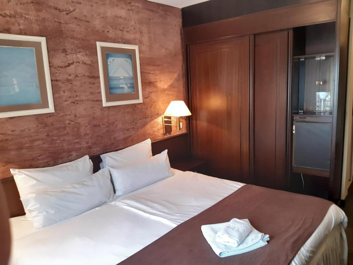 Garni Hotel Oasis Belgrado Exterior foto